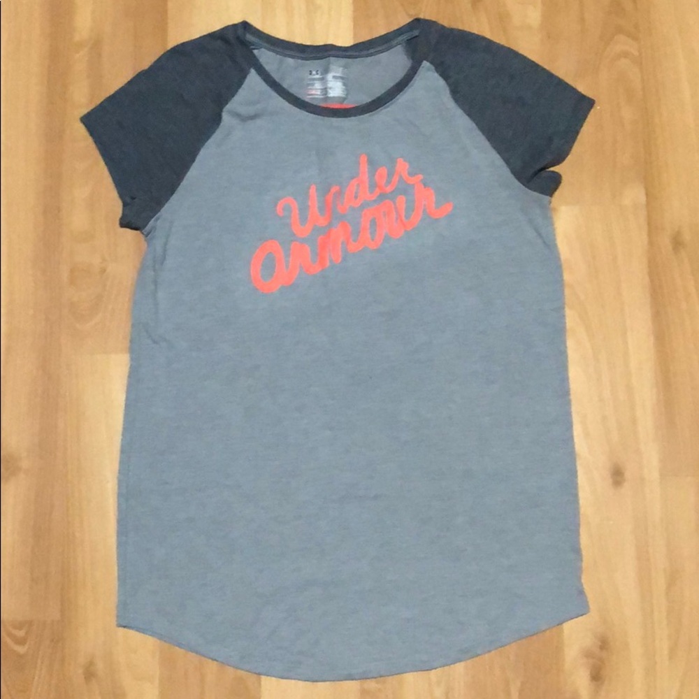EUC GIRLS LARGE UNDER ARMOUR SHIRT